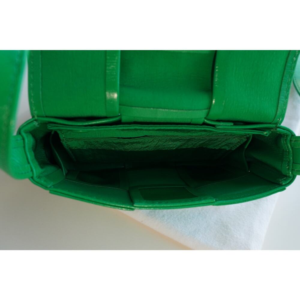 Bottega Veneta Cassette Crossbody Bag Maxi Intrecciato Leather Mini (Green) - Picture 10 of 14